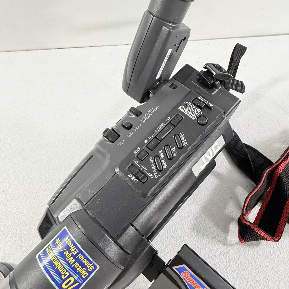 JVC GR-SXM240U Compact VHS-C SVHS-C Super VHS Camcorder AS IS FOR PARTS READ